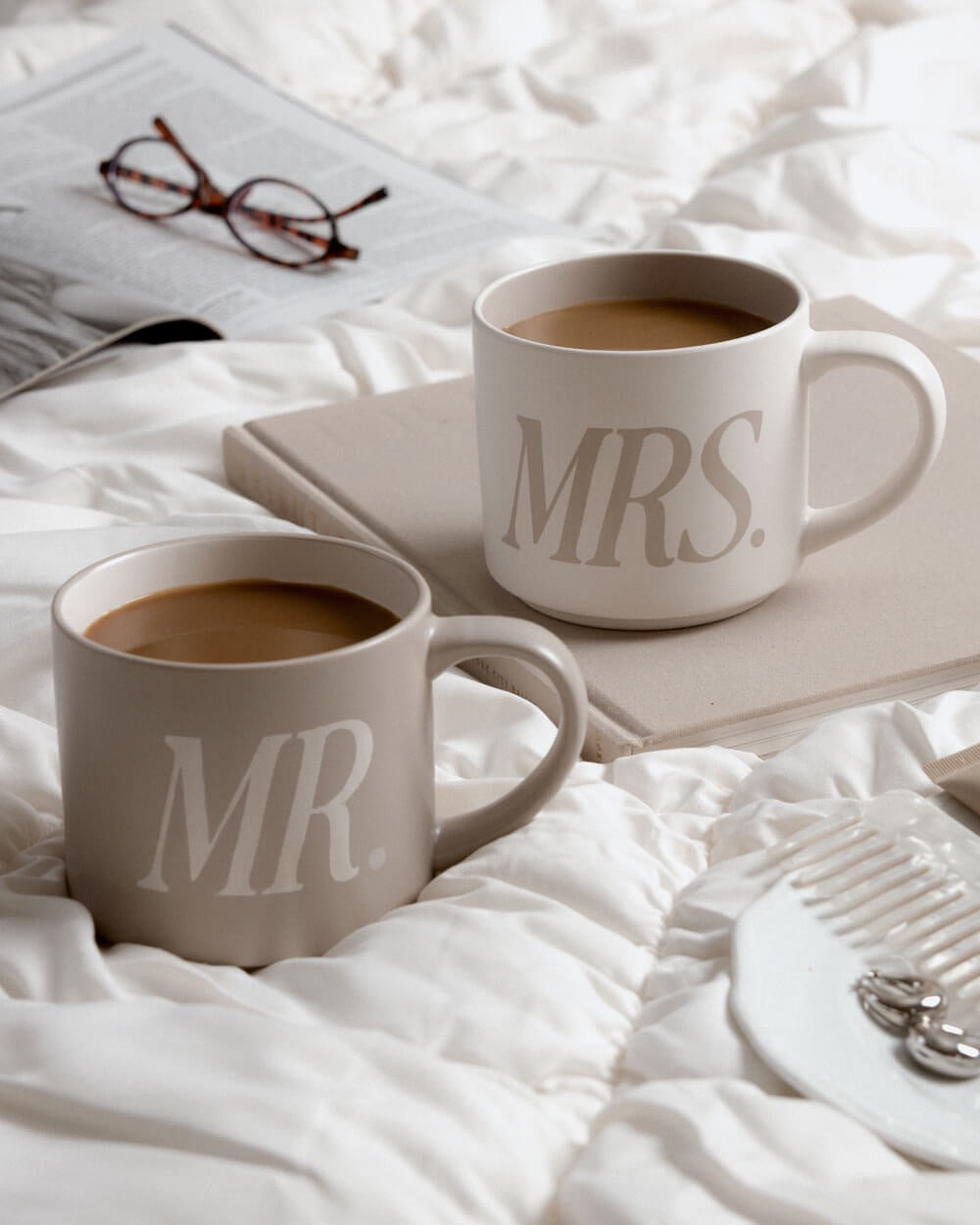 Mr. and Mrs. Mug Set